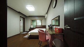 Jeju Supgol Dokchae Pension