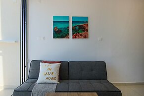 Phaedrus Living: Seaside Luxury Flat Harbour 109