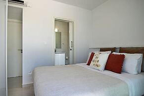 Phaedrus Living: Seaside Deluxe Flat Harbour 112