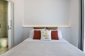 Phaedrus Living: Seaside Deluxe Flat Harbour 112