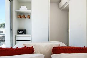 Phaedrus Living: Seaside Deluxe Flat Harbour 112