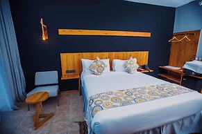 Giraffe Beach Hotel