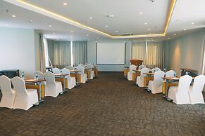 Giraffe Beach Hotel