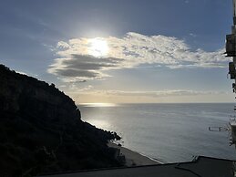 Green Dream Studio by the beach