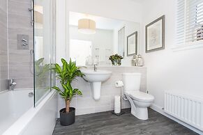 Classic Home in Picturesque Cove