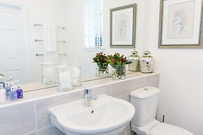 Charming Home Near Aberdeen City