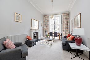 Light and Spacious 2 Bedroom Flat in Heart of Edinburgh