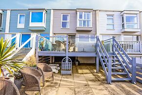 Sea View 3 Bedroom Seaside Property