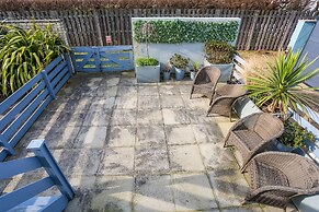 Sea View 3 Bedroom Seaside Property