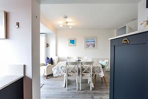 Sea View 3 Bedroom Seaside Property