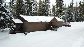 Lochsa Lodge Resort