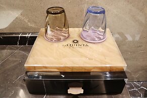 La Quinta by Wyndham Weifang South