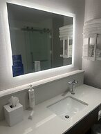 Hampton Inn by Hilton Kingston