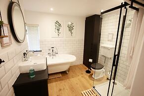 Luxury Thatched Country Cottage - Dartmoor, Devon