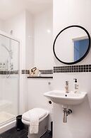 Bob W Tower of London