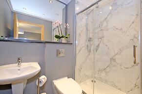 Stunning Family Home in Cults, Aberdeen