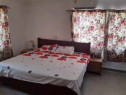 Oyibi New Furnished House - Charming 3 Bedroom