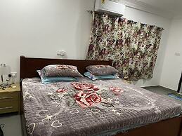 Oyibi New Furnished House - Charming 3 Bedroom