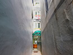 OYO 836 E & H Residences