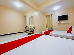 OYO 836 E & H Residences