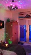 1-bed Apartment With Private hot Tub, Sauna & gym
