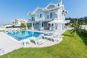 Remarkable 6-bed Villa Zambak Dalyan