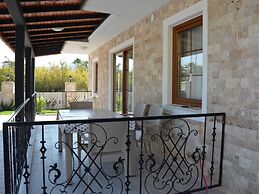 Stunning 4-bed Villa Konak Private & Pool