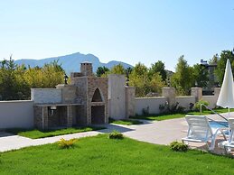 Stunning 4-bed Villa Konak Private & Pool