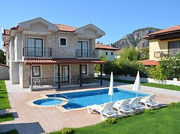 Stunning 4-bed Villa Konak Private & Pool