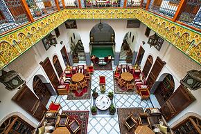 Room in B&B - Riad Authentic Palace & Spa - Suite Al Casaba