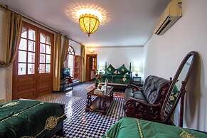 Room in B&B - Riad Authentic Palace & Spa - Suite Al Casaba