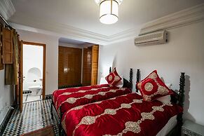 Room in B&B - Riad Authentic Palace & Spa - Royale Suite Al Cazar