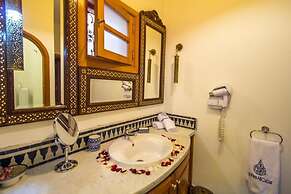 Room in B&B - Riad Authentic Palace & Spa - Suite Andalouse