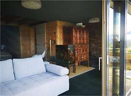 Chalet With Panoramic Views of the Mountains of the Oberland and Lake 
