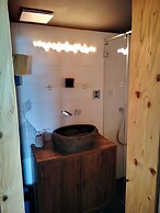Chalet With Panoramic Views of the Mountains of the Oberland and Lake