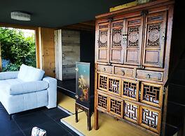 Chalet With Panoramic Views of the Mountains of the Oberland and Lake