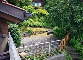 Chalet With Panoramic Views of the Mountains of the Oberland and Lake