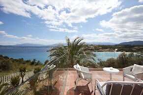 Longobardi Sea Front Villa Chania Greece