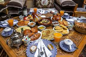 Room in B&B - Riad Authentic Palace & Spa - Rayhana