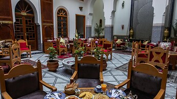 Room in B&B - Riad Authentic Palace & Spa - Bassatine