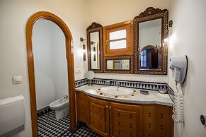 Room in B&B - Riad Authentic Palace & Spa - Bassatine