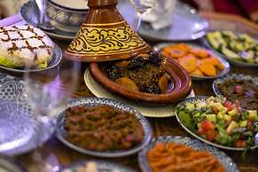 Room in B&B - Riad Authentic Palace & Spa - Bassatine