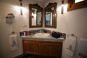 Room in B&B - Riad Authentic Palace & Spa - Bassatine