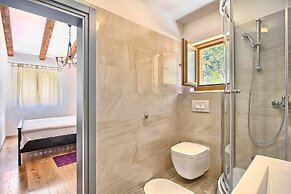 Holiday House in Pula 30 m From the sea