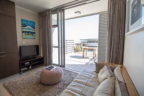 Camps Bay Studio Apartment - Luxurious With Stunning sea View