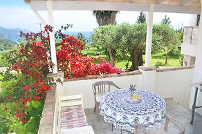House Lemoni, Apartment A With Terrace and Balcony - Pelekas, Corfu
