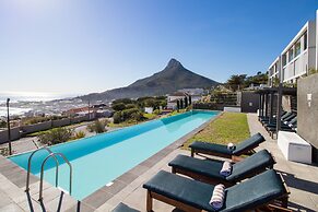 Camps Bay One Bedroom Apartment - Luxury Stay With sea View!