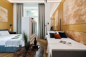 Louvre Studios - LoftAffair