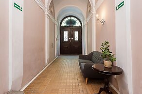 Louvre Studios - LoftAffair