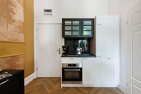 Louvre Studios - LoftAffair